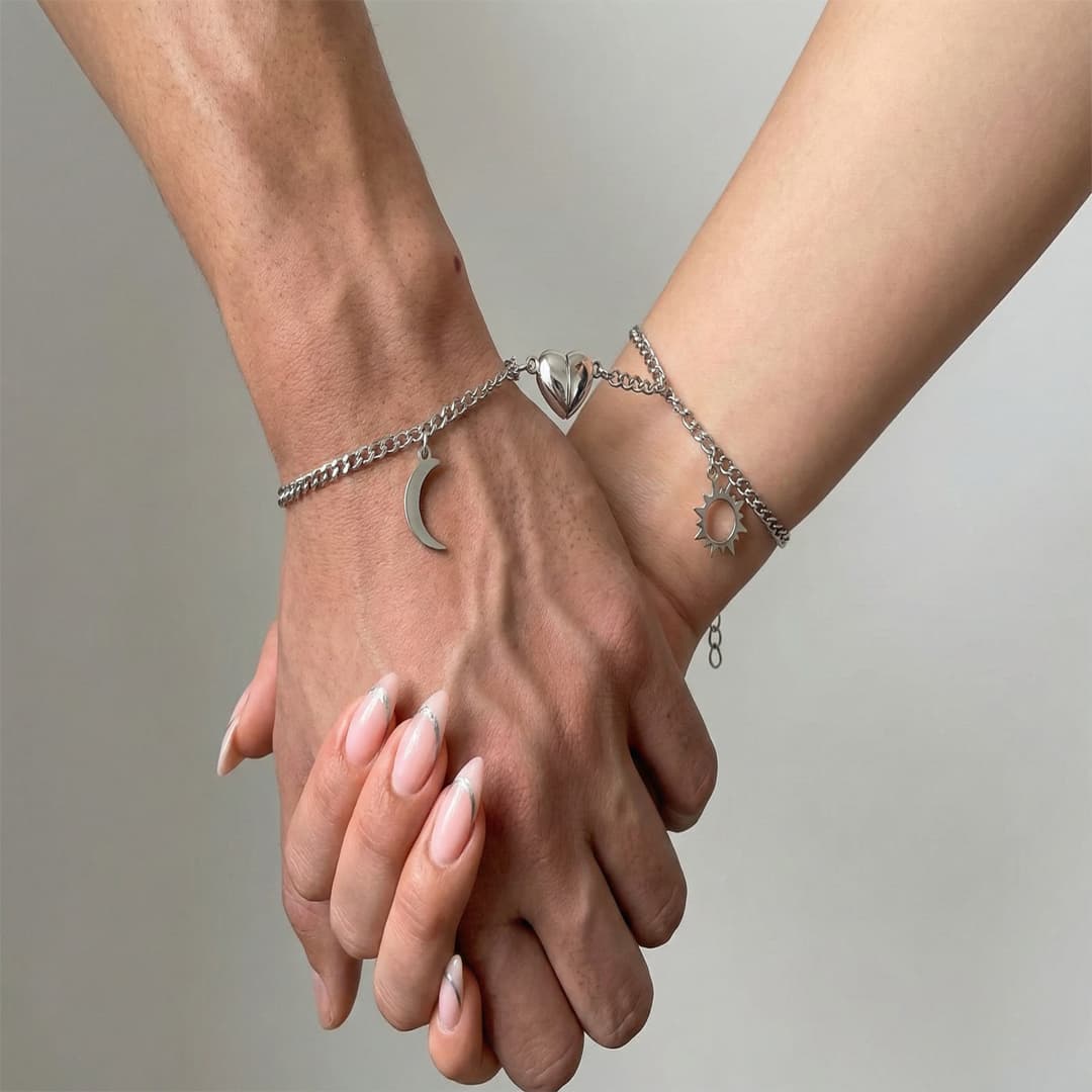 Set de Pulseras de Pareja "Sol y Luna" con Conexión Magnética. detail 1